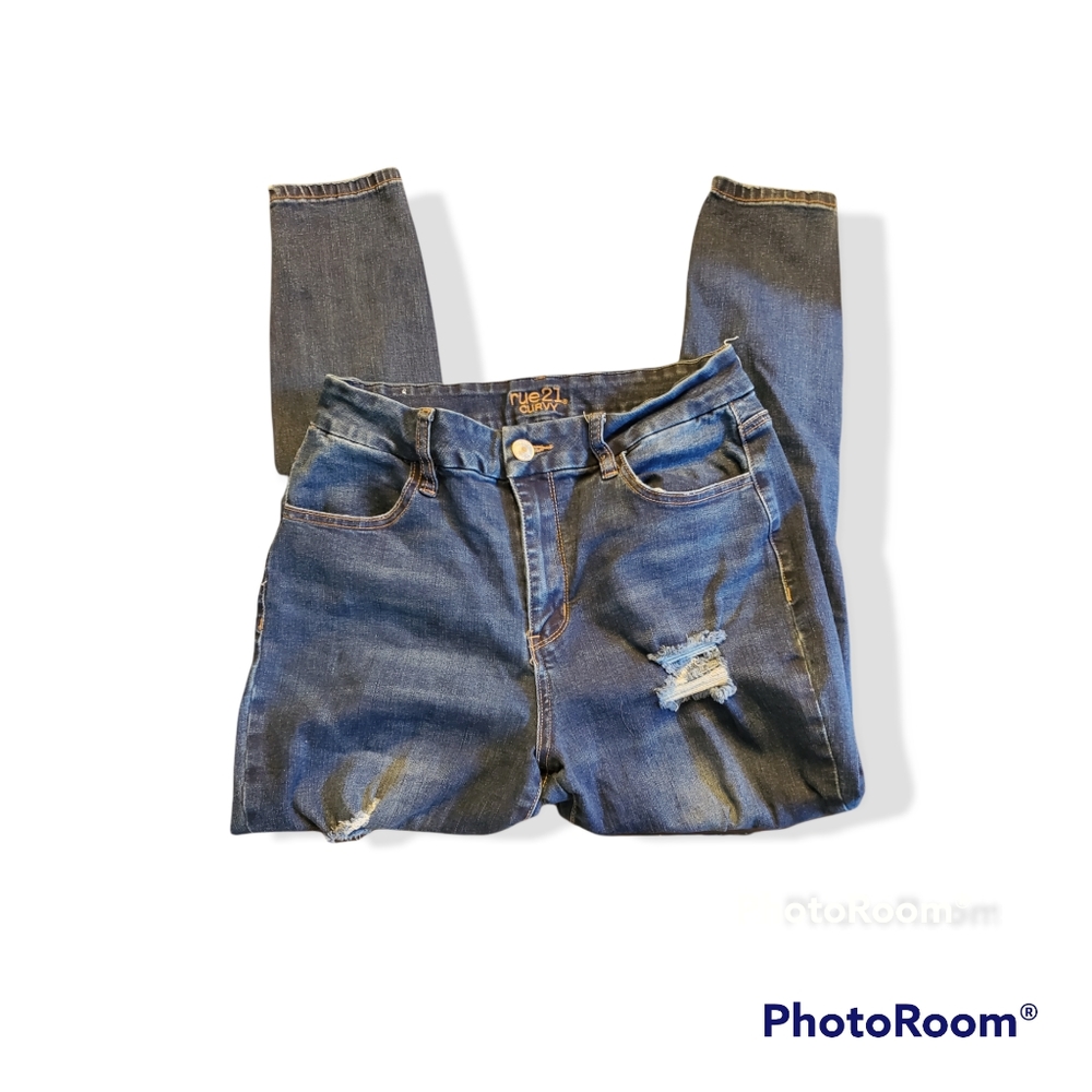 Rue21 curvy, high-waisted, distressed jeans